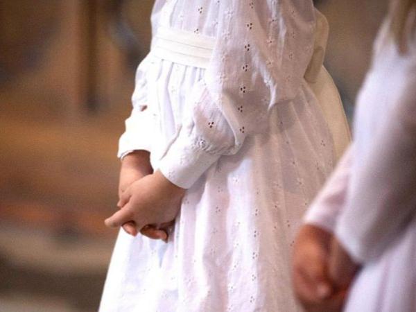 Erstkommunionfeiern in unseren Gemeinden (c) pfarrbriefservice Erstkommunionfeiern in unseren Gemeinden